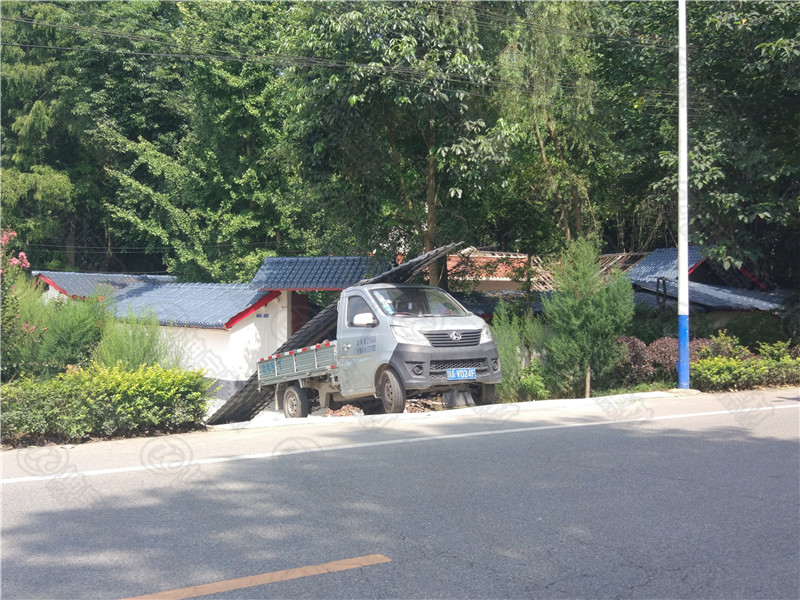 溫江區府通路政府舊房改造合成樹脂瓦案例