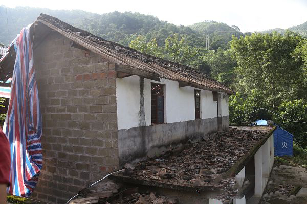 改造前的房屋 改造前的房屋