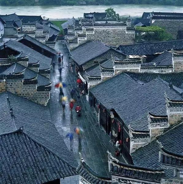 青瓦灰墻，高瓴飛檐，處處消磨時光