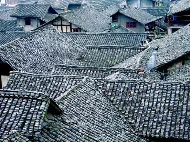 青瓦灰墻，高瓴飛檐，處處消磨時光