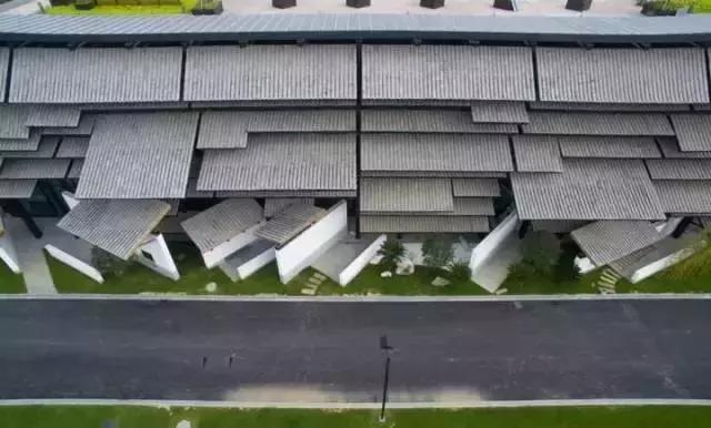 青瓦灰墻，高瓴飛檐，處處消磨時光