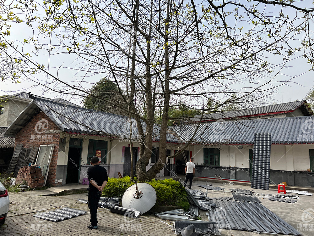 100-200平方房子鋪多少合成樹脂瓦？總費用多少錢？